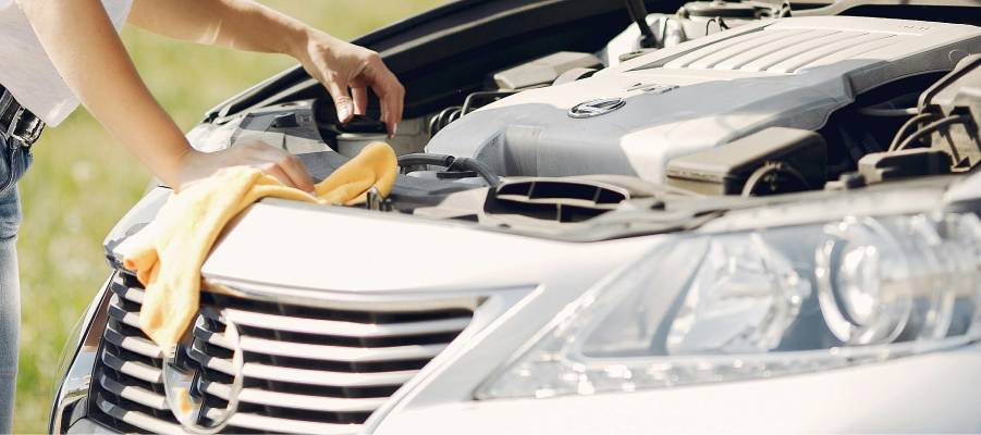 A broken down car with its hood open. Heffner Toyota Roadside Assistance Service in Kitchener, ON